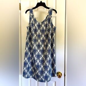 Lila Rose Sleeveless Shift Dress
